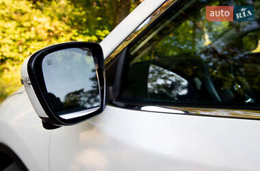 Позашляховик / Кросовер Nissan Rogue 2016 в Львові