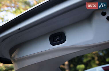 Позашляховик / Кросовер Nissan Rogue 2016 в Львові