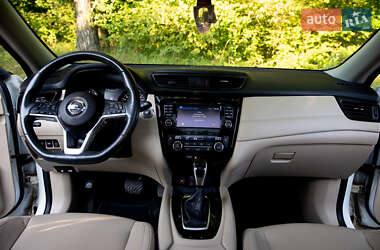 Позашляховик / Кросовер Nissan Rogue 2016 в Львові