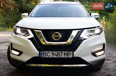 Позашляховик / Кросовер Nissan Rogue 2016 в Львові