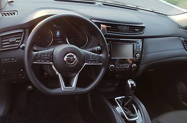 Внедорожник / Кроссовер Nissan Rogue 2017 в 