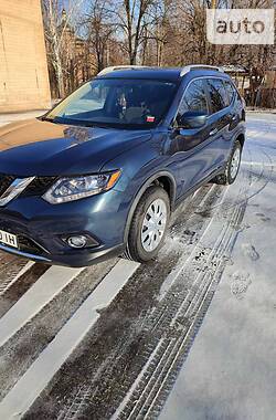 Позашляховик / Кросовер Nissan Rogue 2015 в Черкасах