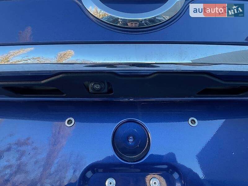 Внедорожник / Кроссовер Nissan Rogue 2019 в Киеве