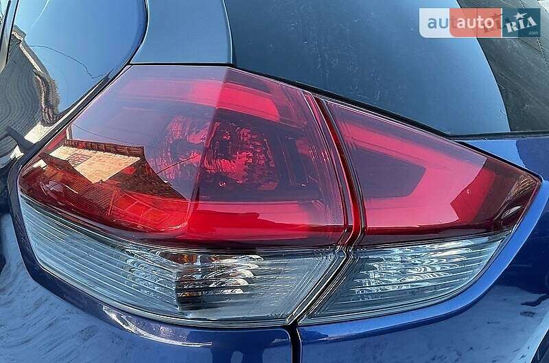 Внедорожник / Кроссовер Nissan Rogue 2019 в Киеве