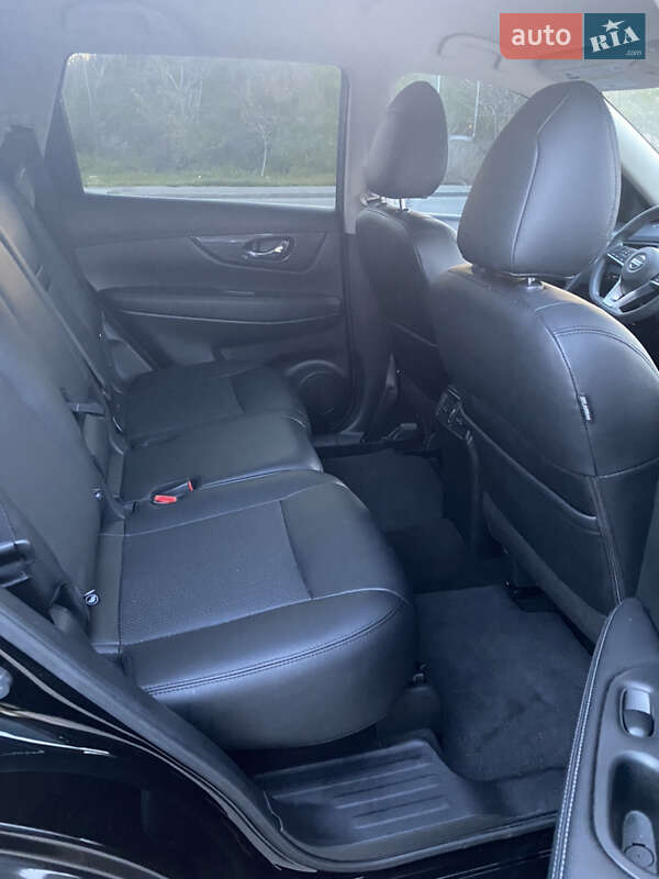 Позашляховик / Кросовер Nissan Rogue 2017 в Одесі