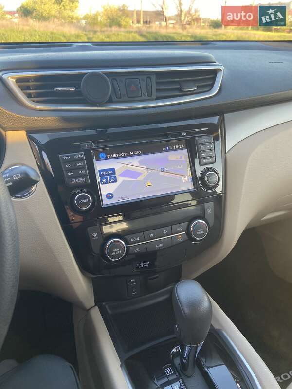 Внедорожник / Кроссовер Nissan Rogue 2016 в Одессе