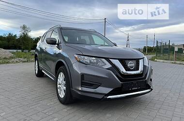 Позашляховик / Кросовер Nissan Rogue 2017 в Вінниці