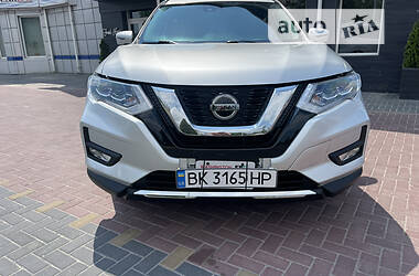 Позашляховик / Кросовер Nissan Rogue 2018 в Києві