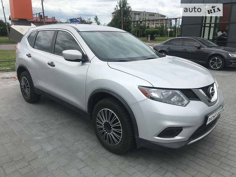 Внедорожник / Кроссовер Nissan Rogue 2016 в 