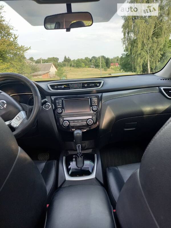 Позашляховик / Кросовер Nissan Rogue 2015 в Тернополі