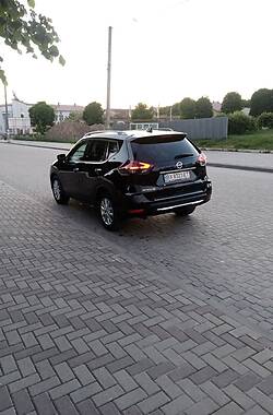 Внедорожник / Кроссовер Nissan Rogue 2018 в Хмельницком