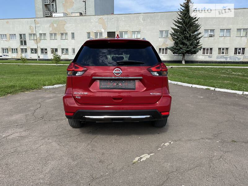 Внедорожник / Кроссовер Nissan Rogue 2017 в Ровно
