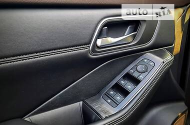 Внедорожник / Кроссовер Nissan Rogue 2020 в 