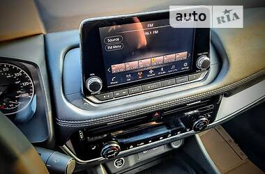 Внедорожник / Кроссовер Nissan Rogue 2020 в 