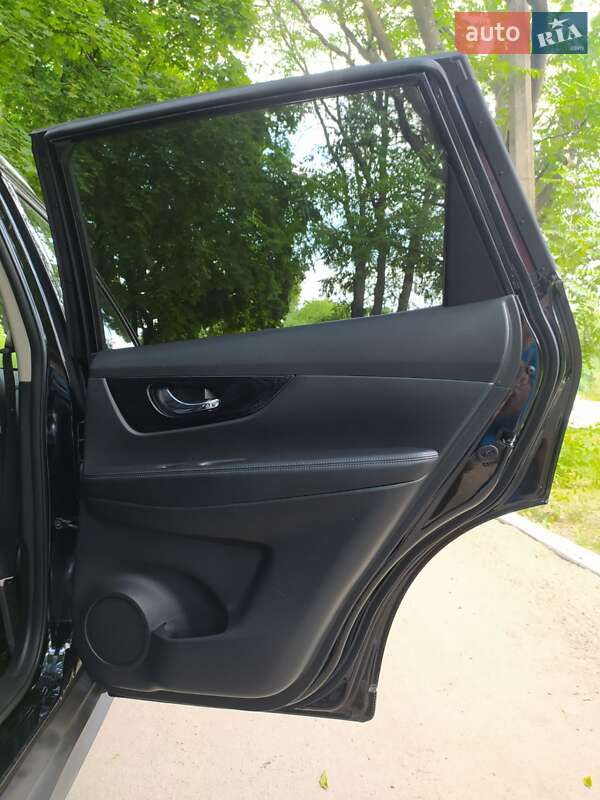 Внедорожник / Кроссовер Nissan Rogue 2018 в Кропивницком