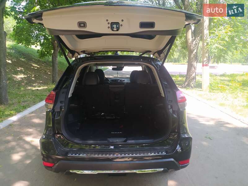 Внедорожник / Кроссовер Nissan Rogue 2018 в Кропивницком