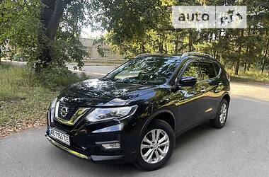 Внедорожник / Кроссовер Nissan Rogue 2016 в 