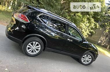 Внедорожник / Кроссовер Nissan Rogue 2016 в 