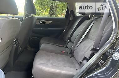 Внедорожник / Кроссовер Nissan Rogue 2016 в 