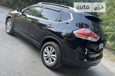 Внедорожник / Кроссовер Nissan Rogue 2016 в 