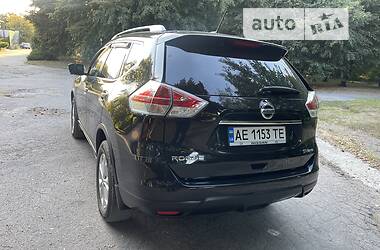 Внедорожник / Кроссовер Nissan Rogue 2016 в 
