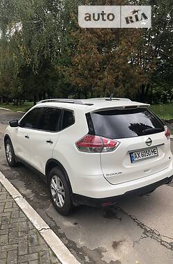 Позашляховик / Кросовер Nissan Rogue 2014 в 