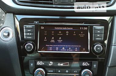 Позашляховик / Кросовер Nissan Rogue 2017 в 