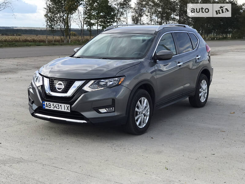 Внедорожник / Кроссовер Nissan Rogue 2017 в Тульчине