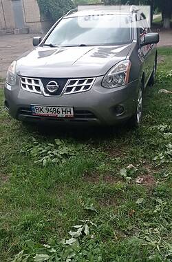 Внедорожник / Кроссовер Nissan Rogue 2012 в Ровно