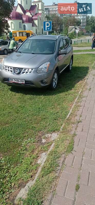 Внедорожник / Кроссовер Nissan Rogue 2012 в Ровно