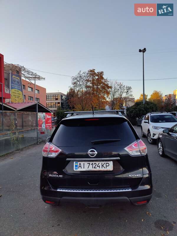 Внедорожник / Кроссовер Nissan Rogue 2016 в Киеве