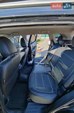 Внедорожник / Кроссовер Nissan Rogue 2016 в Киеве