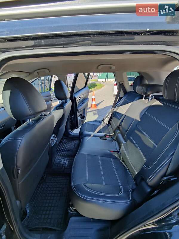 Внедорожник / Кроссовер Nissan Rogue 2016 в Киеве