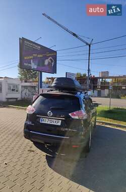 Внедорожник / Кроссовер Nissan Rogue 2016 в Киеве