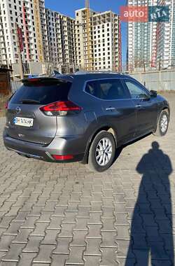 Внедорожник / Кроссовер Nissan Rogue 2017 в Одессе