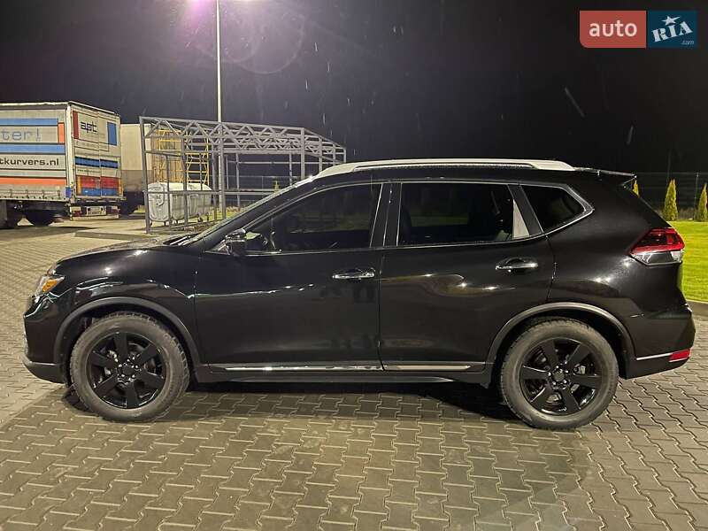 Позашляховик / Кросовер Nissan Rogue 2017 в Луцьку