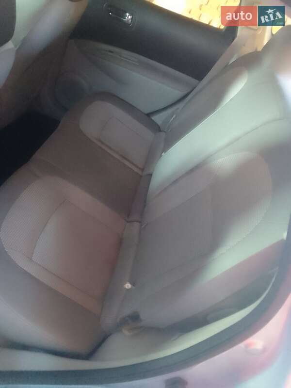 Позашляховик / Кросовер Nissan Rogue 2013 в Рівному