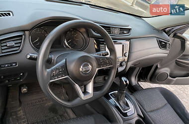 Внедорожник / Кроссовер Nissan Rogue 2017 в 