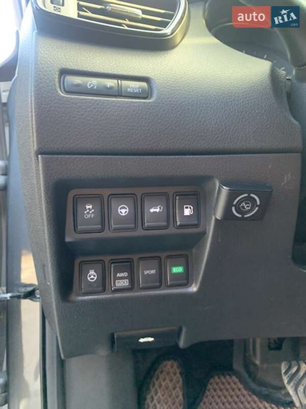 Позашляховик / Кросовер Nissan Rogue 2018 в Одесі