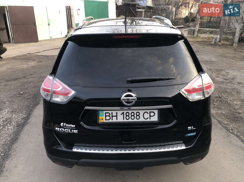 Позашляховик / Кросовер Nissan Rogue 2013 в Окнах