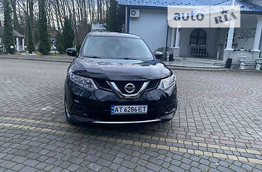 Внедорожник / Кроссовер Nissan Rogue 2015 в 