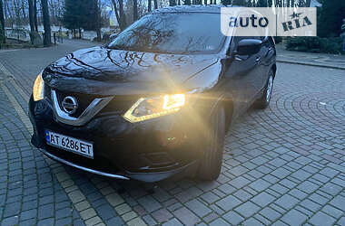 Внедорожник / Кроссовер Nissan Rogue 2015 в 