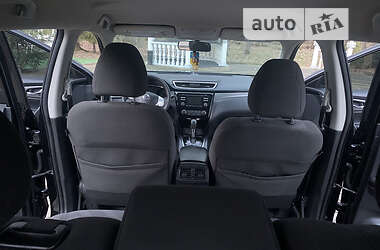 Внедорожник / Кроссовер Nissan Rogue 2015 в 