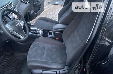 Внедорожник / Кроссовер Nissan Rogue 2015 в 
