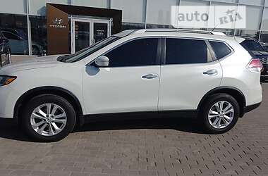 Позашляховик / Кросовер Nissan Rogue 2015 в Полтаві