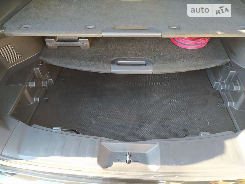 Внедорожник / Кроссовер Nissan Rogue 2017 в Светловодске