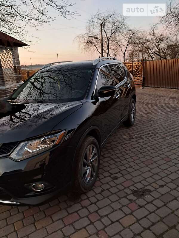 Внедорожник / Кроссовер Nissan Rogue 2015 в Львове