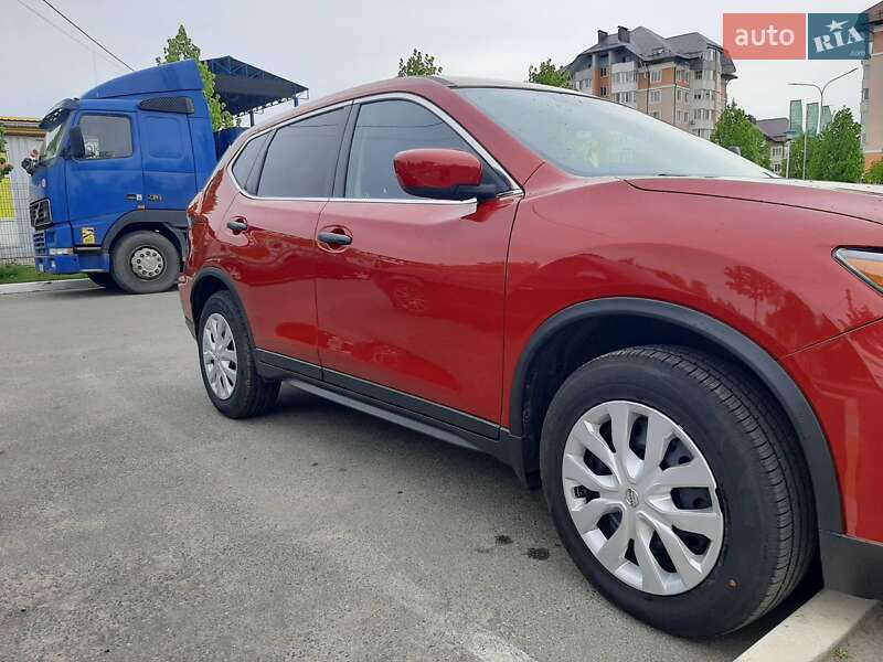 Позашляховик / Кросовер Nissan Rogue 2016 в Бучі
