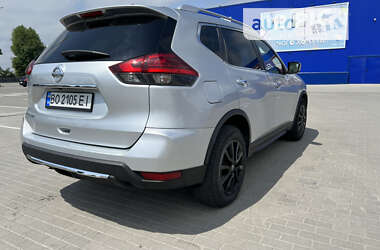 Внедорожник / Кроссовер Nissan Rogue 2017 в 