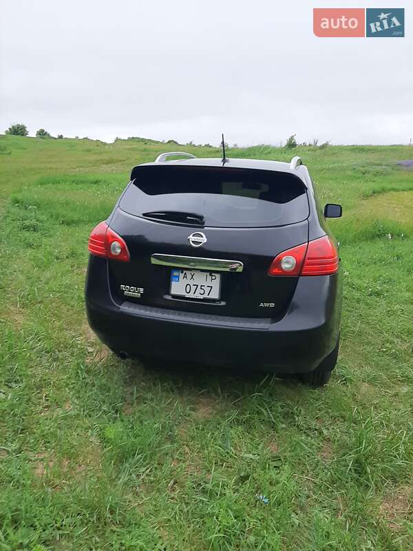 Позашляховик / Кросовер Nissan Rogue 2015 в Новій Водолагі